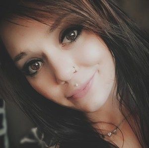 Meet your Posher, Marissa